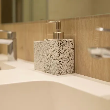 Luxury Soho By Nagoa Homes Apartment